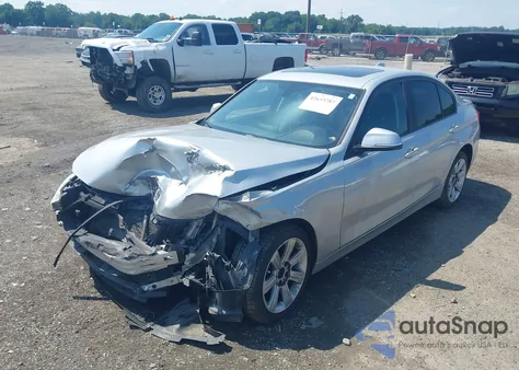 2013 BMW 328I xDrive z USA, uszkodzony, nr VIN WBA3B3C52DF535265